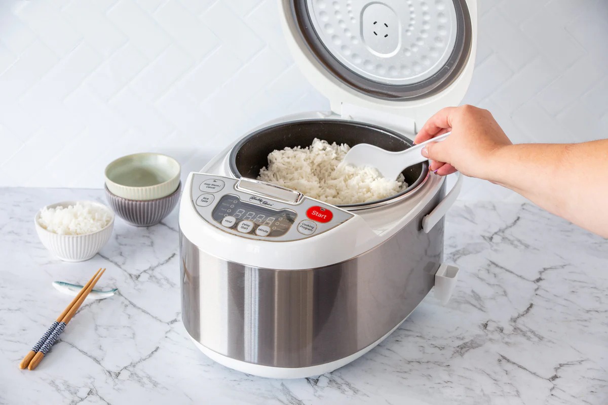 The Mighty Mini Electric Cooker: Your Guide to Smart Small-Space Cooking